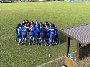 Die Aktiven feiern Derbysiege in Laufach!